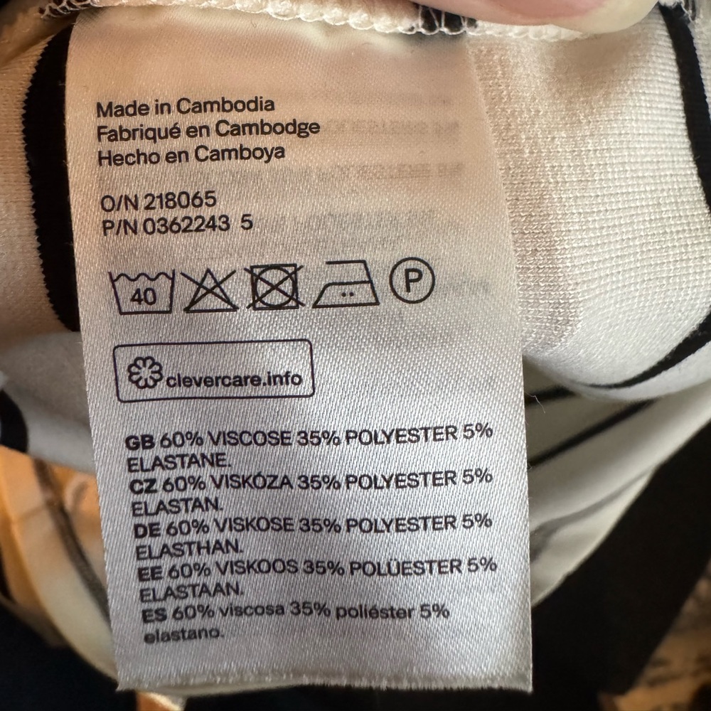 H&M Striped Long-Sleeve Midi Dress in White and Black - Picture 5 of 5